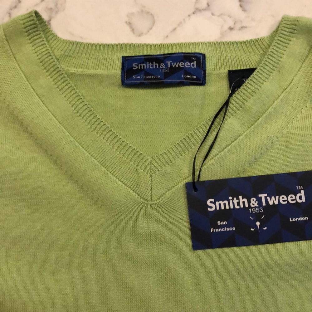 Men’s Smith & Tweed sweater, v neck, NEW